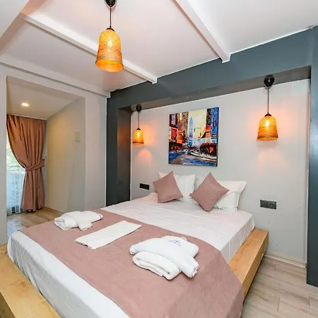Sarnic - Kayakoey'de Havuzu Korunakli Villa Kayakoy