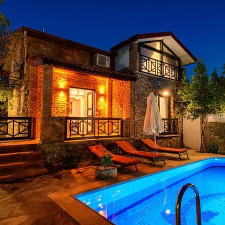 Sarnic - Kayakoey'de Havuzu Korunakli Villa Kayakoy
