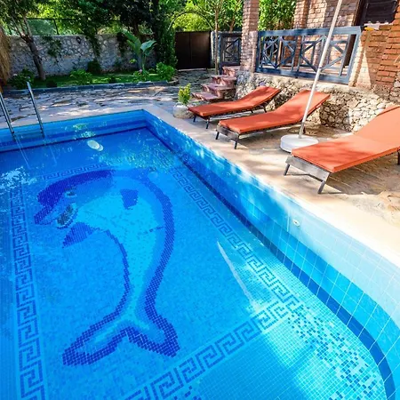 Sarnic - Kayakoey'de Havuzu Korunakli Villa Kayakoy
